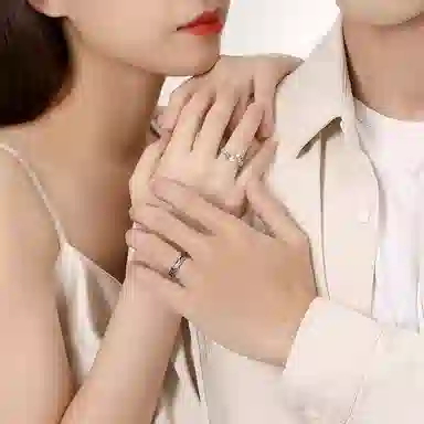 S925