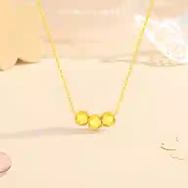 925