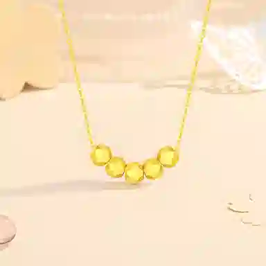 925