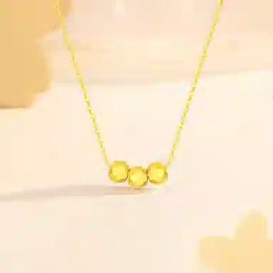 925