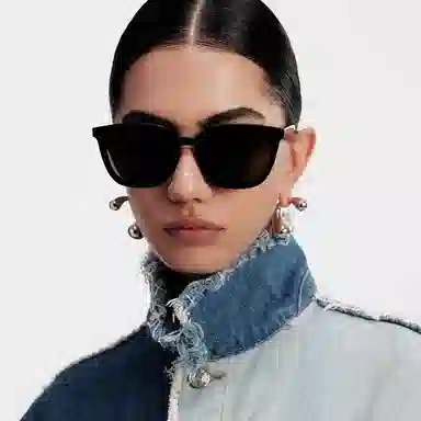 PLASTIC BRAIN THE BLACK