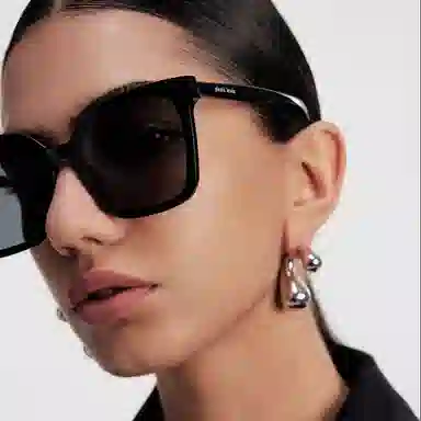 PLASTIC BRAIN THE BLACK