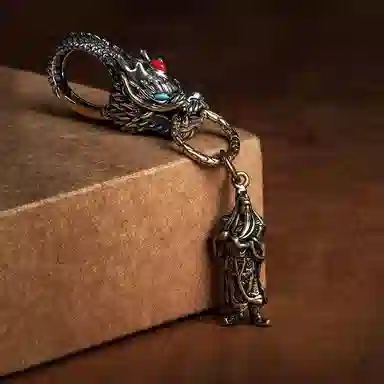 925
