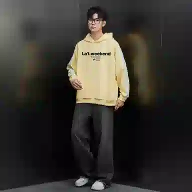 LA'T.WEEKEND Logo