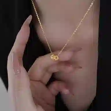 999