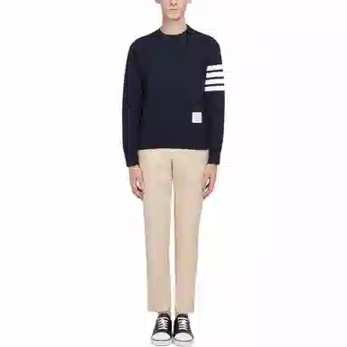 THOM BROWNE Logo