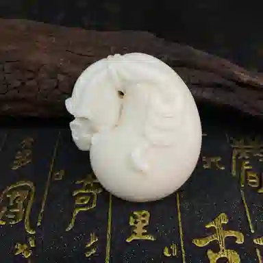 書卓 钱袋鼠 随身盘玩 文玩招财雕刻把玩 装饰品 平安车载工艺品#好运 象牙果 把件 男女同款情侣款