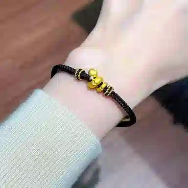 999