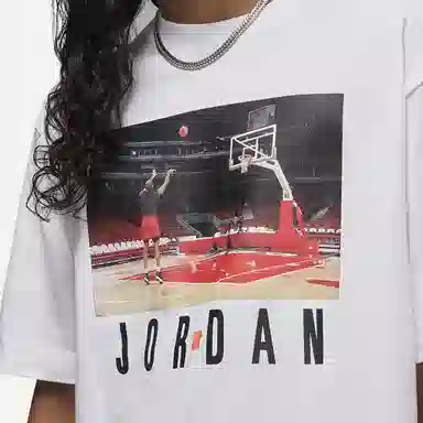 Jordan BrandUNDEFEATED T