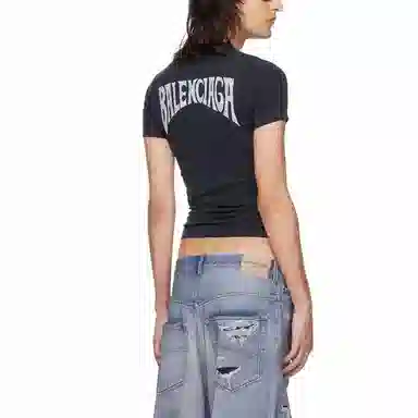 Balenciaga T