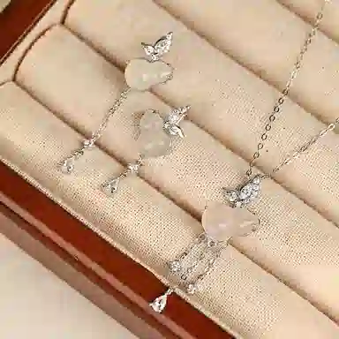 幸囍礼 蝴蝶流苏葫芦 国风小众设计福禄 古典优雅温婉精致 大方清冷感 玉髓 耳环 男女同款情侣款