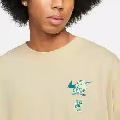 Nike Sportswear T