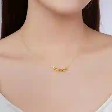 925