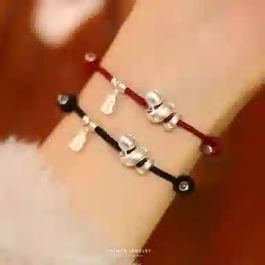 s999