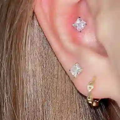 S925