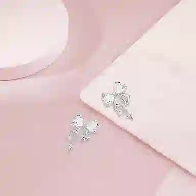 D.K.X ins
