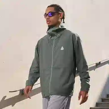 UZIS