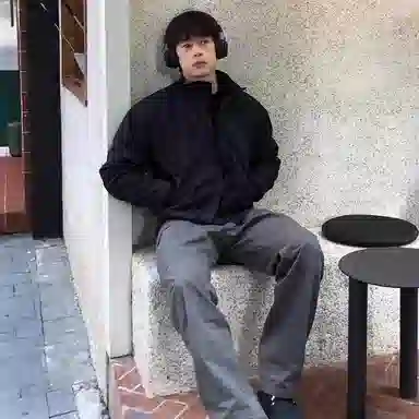 ROSECREED cleanfitbomber