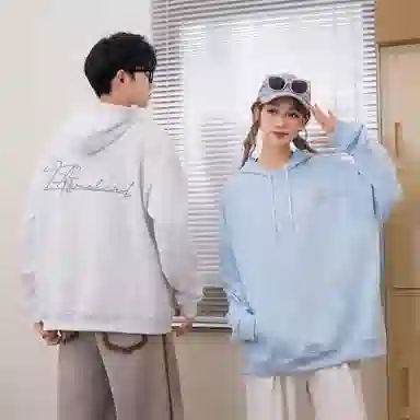 LA'T.WEEKEND clean fit Logo