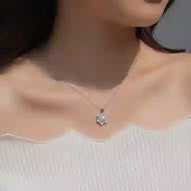 925