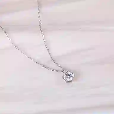 925