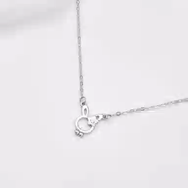 925