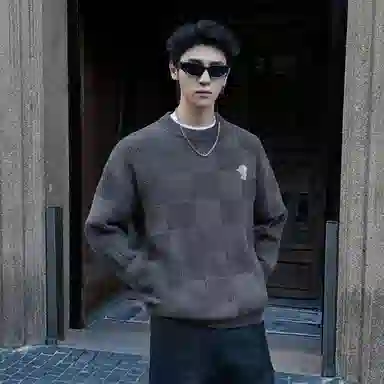 Zhou Sweater