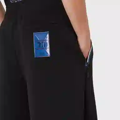 EMPORIO ARMANI SS22 Logo