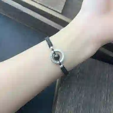 999