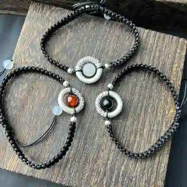 999