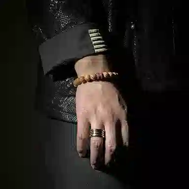 MOUNTAINS AND MANS 925