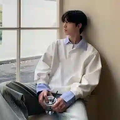 Xutailang Retro Pullover Sweatshirt