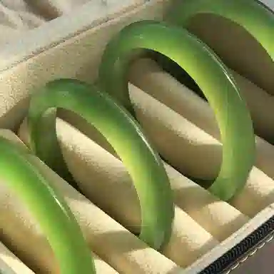 一世倾 新中式国潮古典雅致简约精致油青美人镯水润清冷感轻奢大气复古国风旗袍汉服百搭好运 玛瑙 玉石手镯 男女同款情侣款