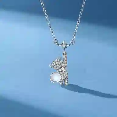 925