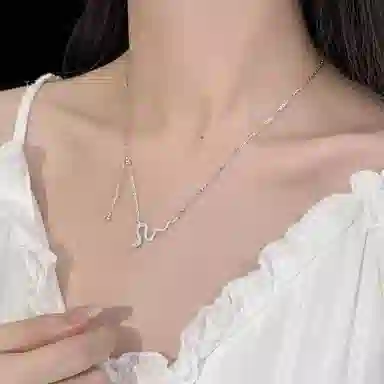 S925