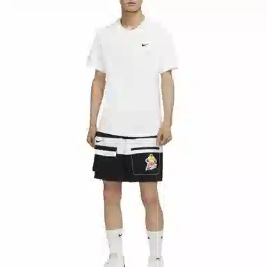 Nike Sportswear LogoT