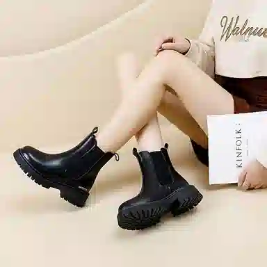 蚂蚁城 超纤皮 户外复古英伦风  机能厚底 耐磨 舒适 百搭 短筒 切尔西靴 女款 黑色