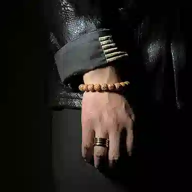 MOUNTAINS AND MANS 925