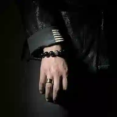 MOUNTAINS AND MANS 925