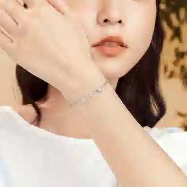 S925