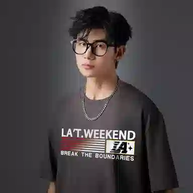 LA'T.WEEKEND T