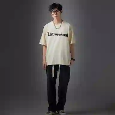 LA'T.WEEKEND LogoT