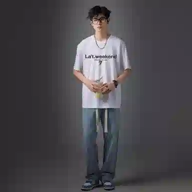 LA'T.WEEKEND