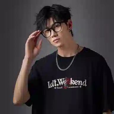 LA'T.WEEKEND