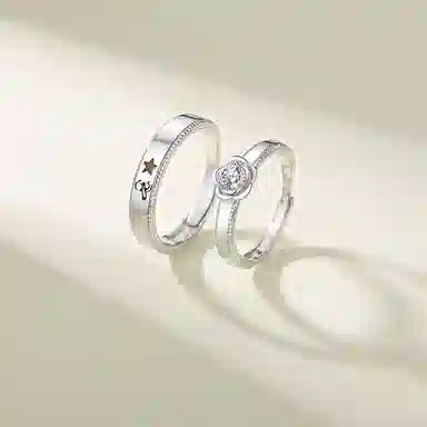 925