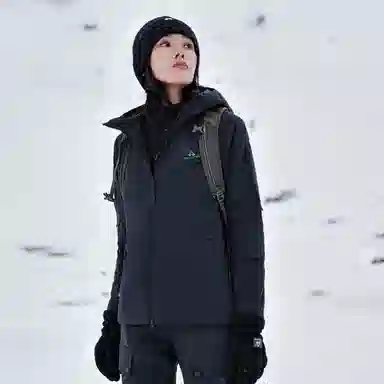 Pioneer Camp Snow Mink Series