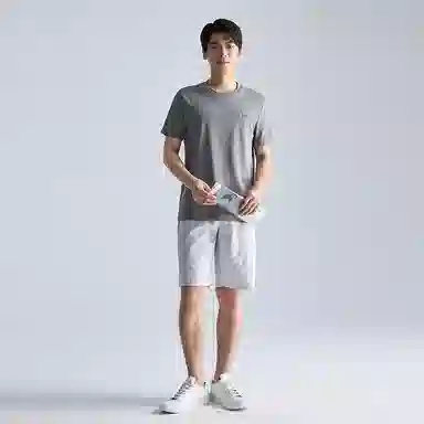 LILANZ Less Is More T-Shirt