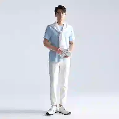 LILANZ Less Is More T-Shirt