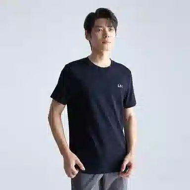 LILANZ Less Is More T-Shirt