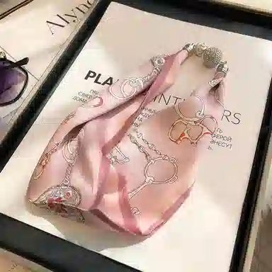 优幽兰 韩版高级感小香风优雅磁吸扣小众精致时尚百搭简约个性气质轻奢春秋护颈小领巾搭衬衫 丝巾 女款